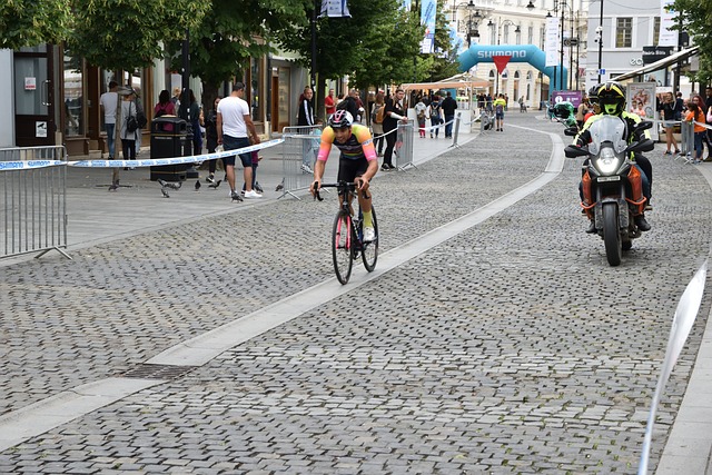 反映出他在 反映出他在